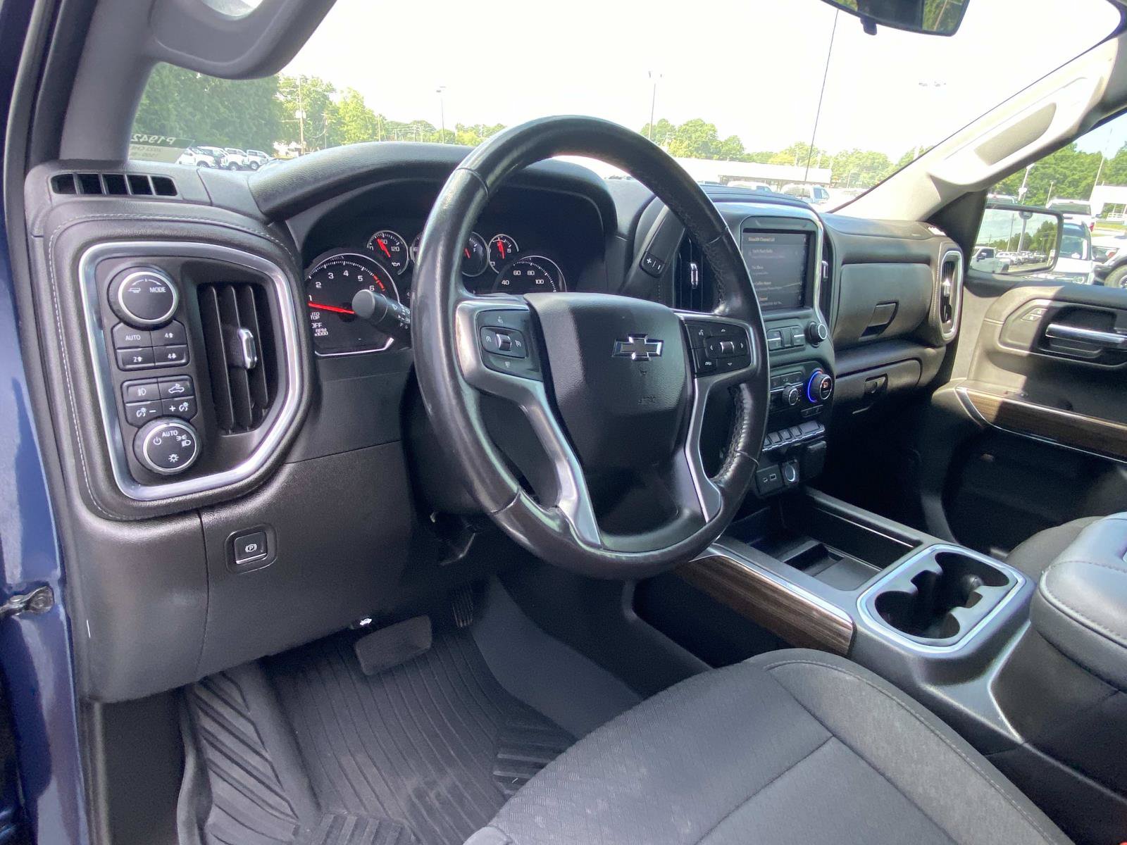 Used 2022 Chevrolet Silverado 1500 RST AWD/4WD image 19