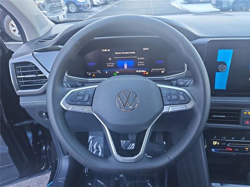 New 2026 Volkswagen Taos SE image 15