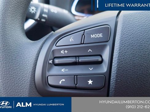 New 2026 Hyundai Venue SE FWD image 28