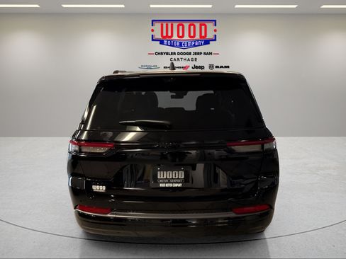 New 2026 Jeep Grand Cherokee Limited AWD/4WD image 3