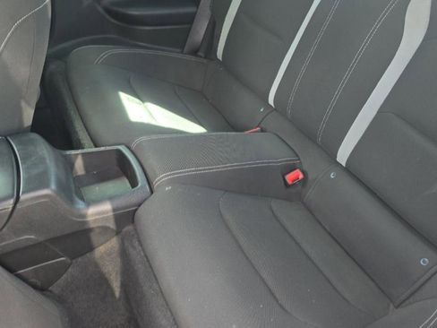 Used 2019 Chevrolet Camaro LT w/ RS Package image 18