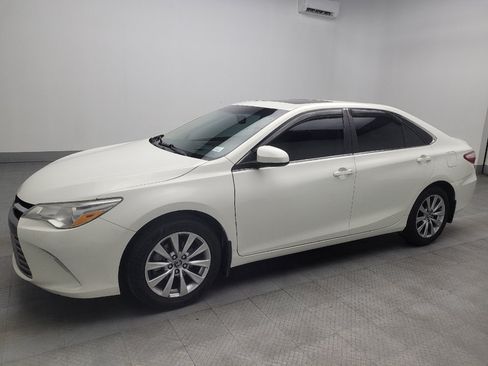 Used 2016 Toyota Camry XLE w/ Moonroof Package FWD image 2