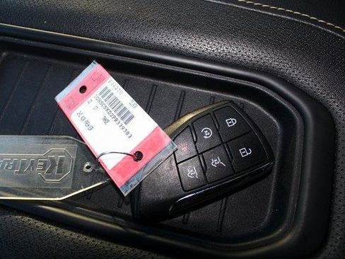 Used 2023 Chevrolet Tahoe Premier image 23