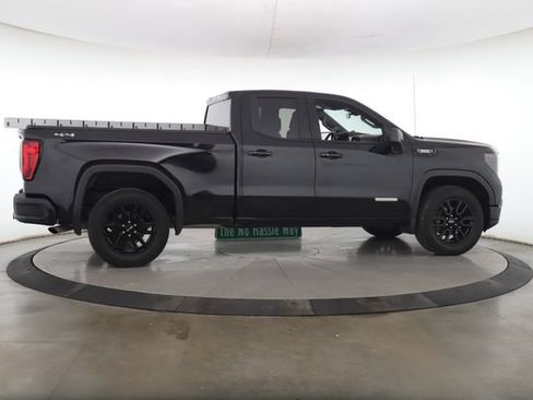Used 2025 GMC Sierra 1500 Elevation AWD/4WD image 6