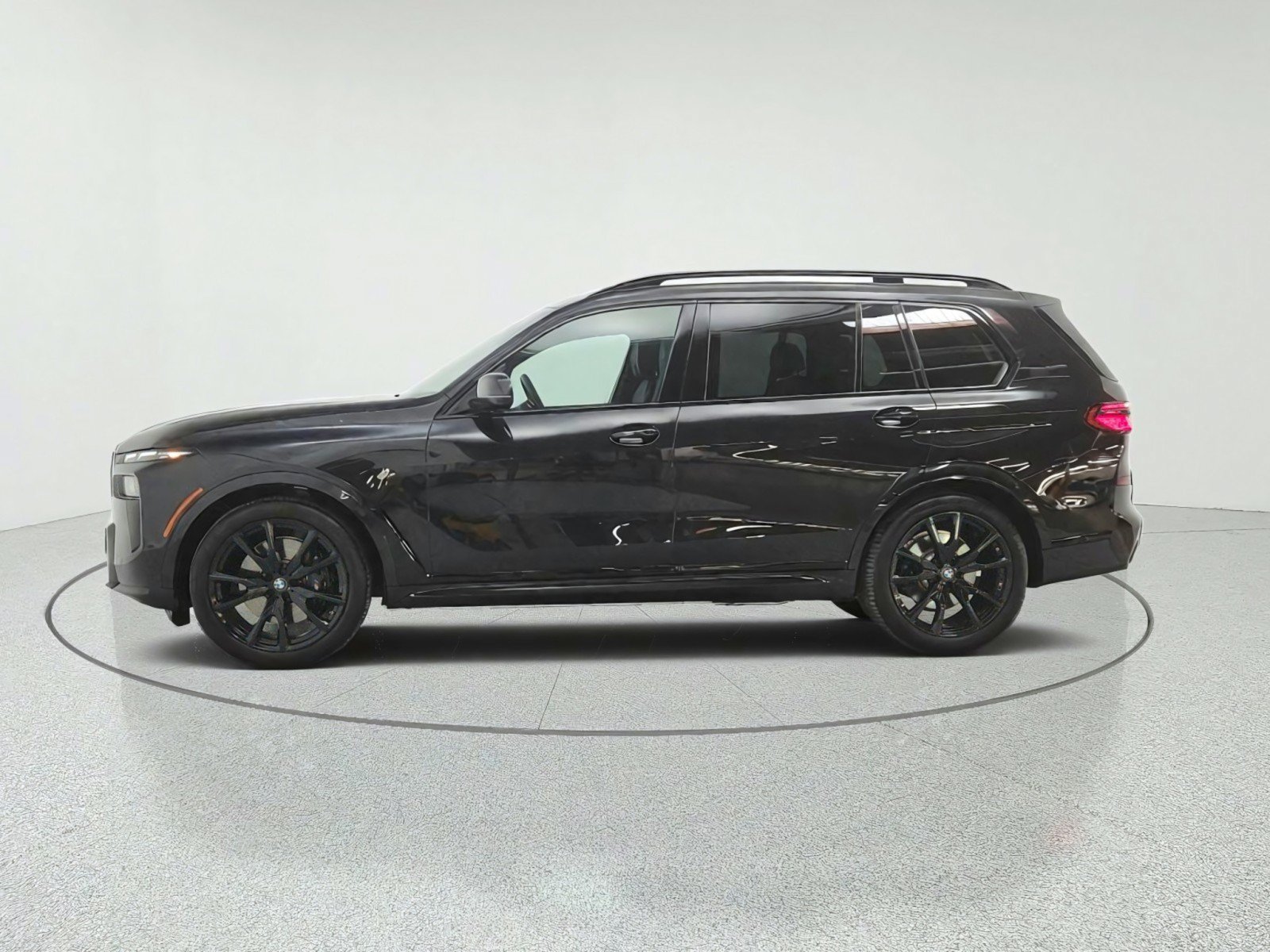 Used 2024 BMW X7 xDrive40i w/ Executive Package AWD/4WD image 8