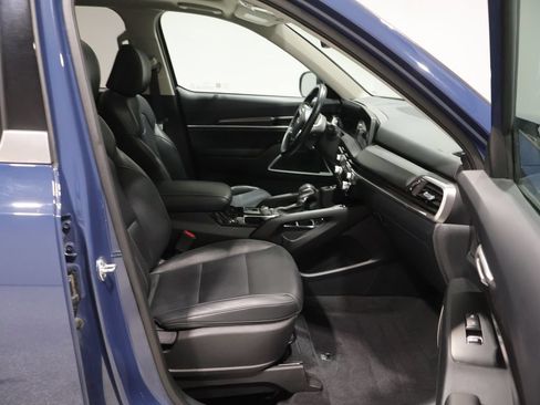 Used 2025 Kia Telluride S AWD/4WD image 23