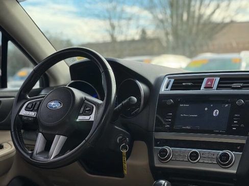 Used 2017 Subaru Legacy 2.5i Premium image 3