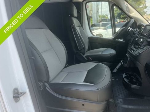 Used 2025 RAM ProMaster 2500 w/ Convenience Group FWD image 28