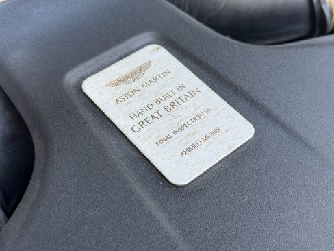 Used 2023 Aston Martin V8 Vantage Roadster RWD image 21