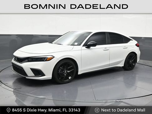 Used 2024 Honda Civic Sport image 1