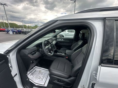 New 2026 Ford Explorer ST-Line AWD/4WD image 10