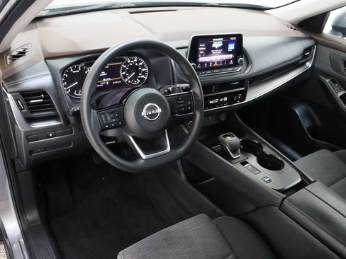 Used 2023 Nissan Rogue SV image 13