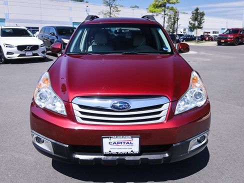 Used 2011 Subaru Outback 2.5i Premium w/ All-Weather Pkg AWD/4WD image 6