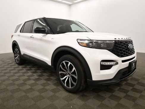 Used 2022 Ford Explorer ST-Line w/ Class IV Trailer Tow Package image 10