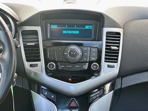 Used 2014 Chevrolet Cruze LT FWD image 11