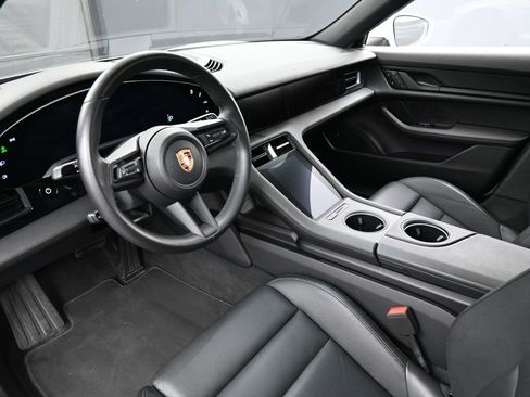 Certified 2024 Porsche Taycan 4 Cross Turismo AWD/4WD image 4