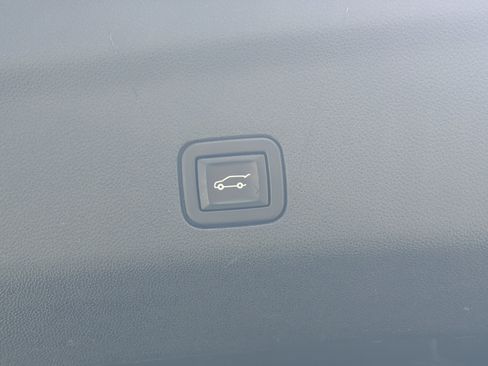 Used 2021 Cadillac Escalade Sport w/ Driver Assist Tech Package AWD/4WD image 22