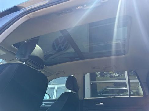 Certified 2023 Volkswagen Atlas SE w/ Panoramic Sunroof Package AWD/4WD image 24
