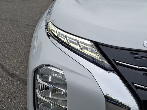 Used 2024 Mitsubishi Outlander SE Black Edition FWD image 9
