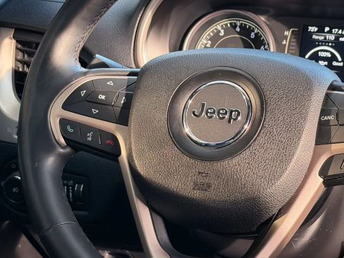 Used 2015 Jeep Cherokee Latitude w/ Cold Weather Group AWD/4WD image 15