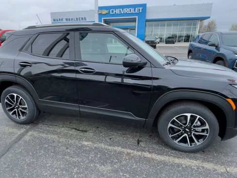 New 2026 Chevrolet TrailBlazer LT w/ Convenience Package FWD image 3