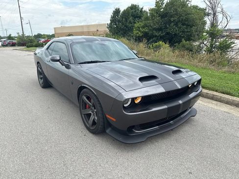 Used 2022 Dodge Challenger SRT Hellcat Redeye RWD image 2