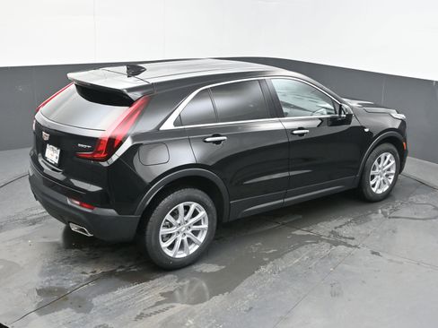 Used 2023 Cadillac XT4 Luxury w/ Cold Weather Package image 37