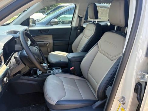 New 2025 Ford Maverick Lariat image 9