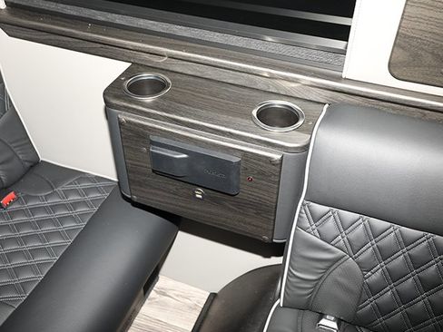 Used 2024 Mercedes-Benz Sprinter 3500 image 22