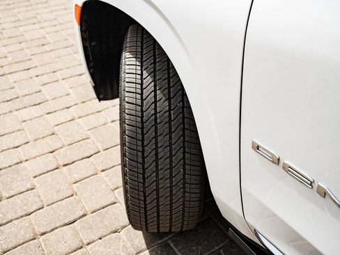 Used 2023 GMC Yukon Denali Ultimate image 55