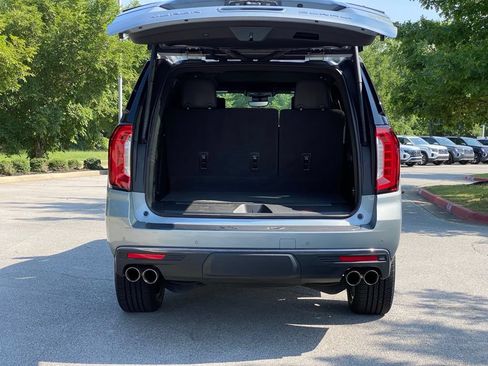 Used 2024 GMC Yukon Denali Ultimate AWD/4WD image 7