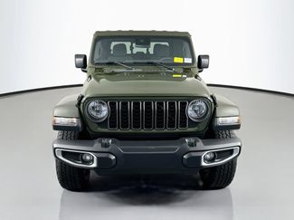 Used 2024 Jeep Gladiator Sport AWD/4WD video 2