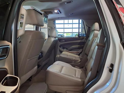 Used 2020 Chevrolet Tahoe Premier AWD/4WD image 16