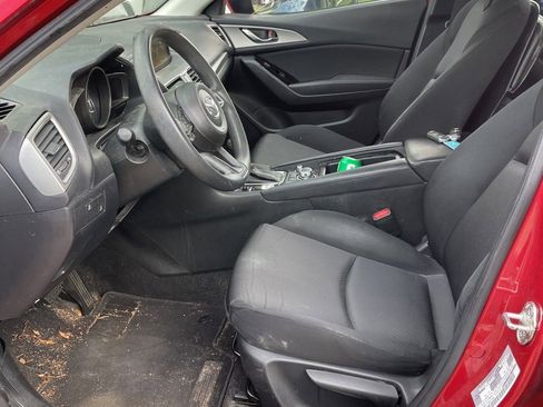 Used 2017 MAZDA MAZDA3 Sport FWD image 2