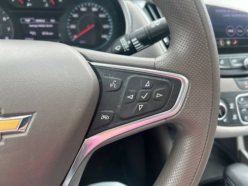 Used 2022 Chevrolet Malibu LT FWD image 35