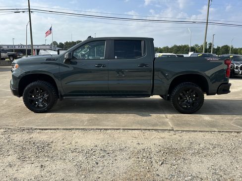Certified 2023 Chevrolet Colorado Trail Boss w/ Advanced Trailering Package AWD/4WD image 10