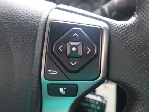 Used 2019 Toyota Tacoma SR5 image 60