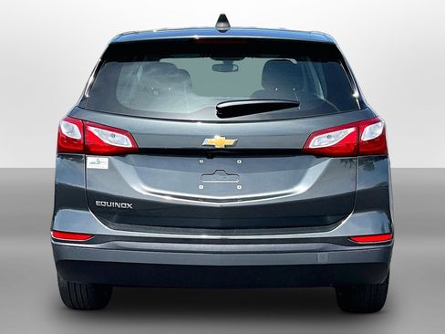 Used 2019 Chevrolet Equinox LS FWD image 4