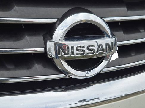 Used 2010 Nissan Altima 2.5 SL w/ SL Pkg image 4