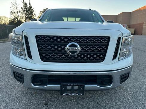 Used 2019 Nissan Titan SV image 30