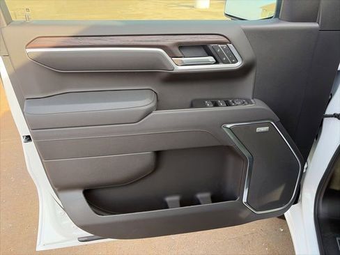 New 2026 GMC Sierra 1500 SLT w/ SLT Convenience Package image 11