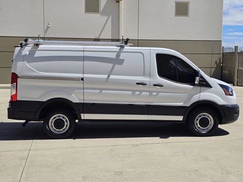 Used 2020 Ford Transit 250 Low Roof RWD image 4