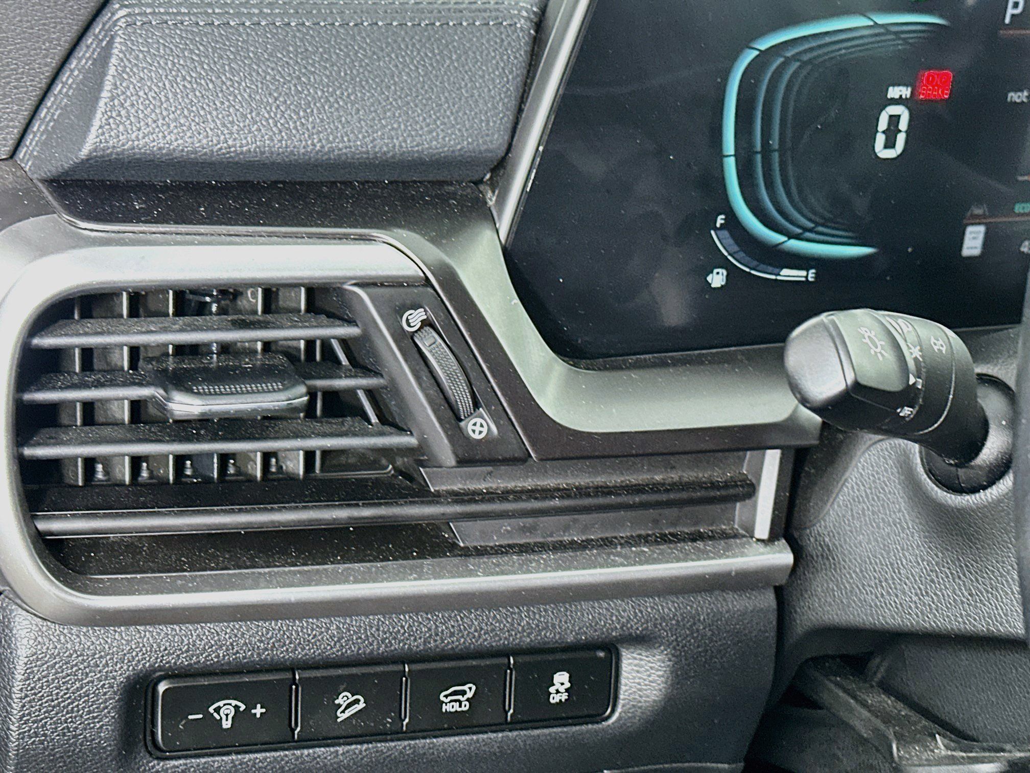 Used 2025 Kia Telluride S FWD image 17