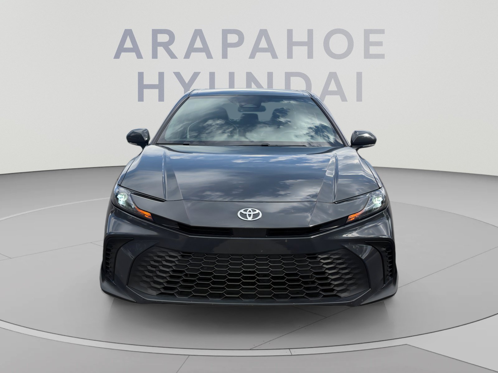 Used 2025 Toyota Camry SE FWD image 8