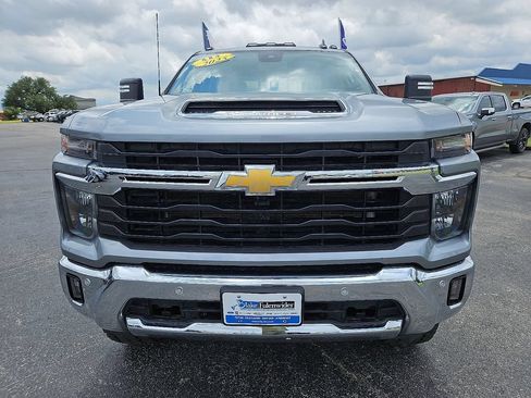 Used 2025 Chevrolet Silverado 2500 LT w/ Texas Edition AWD/4WD image 12
