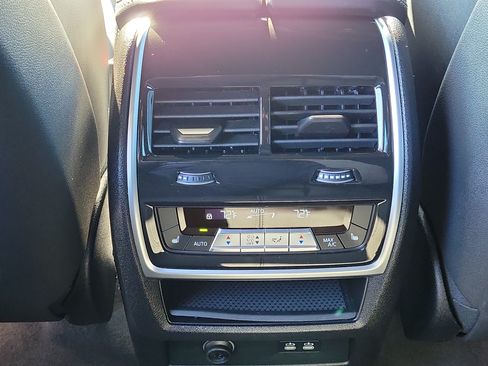 Used 2026 BMW X5 xDrive40i w/ Executive Package AWD/4WD image 13