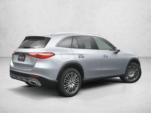 New 2026 Mercedes-Benz GLC 300 4MATIC image 2