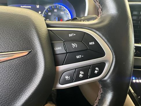 Used 2017 Chrysler Pacifica Touring-L Plus w/ Advanced Safetytec Group FWD image 55