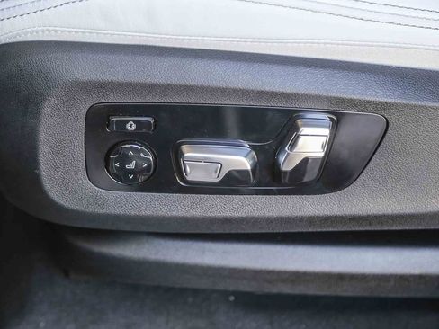 Used 2026 BMW X5 sDrive40i w/ M Sport Package RWD image 18