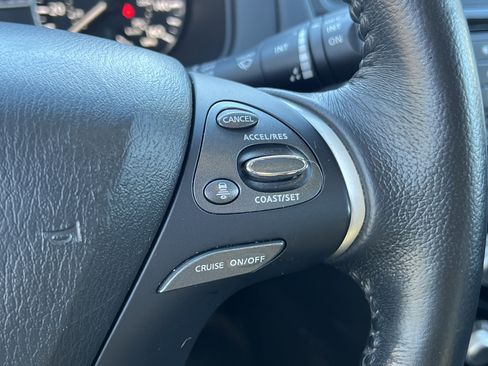 Used 2020 Nissan Pathfinder SV w/ Cargo Package image 26